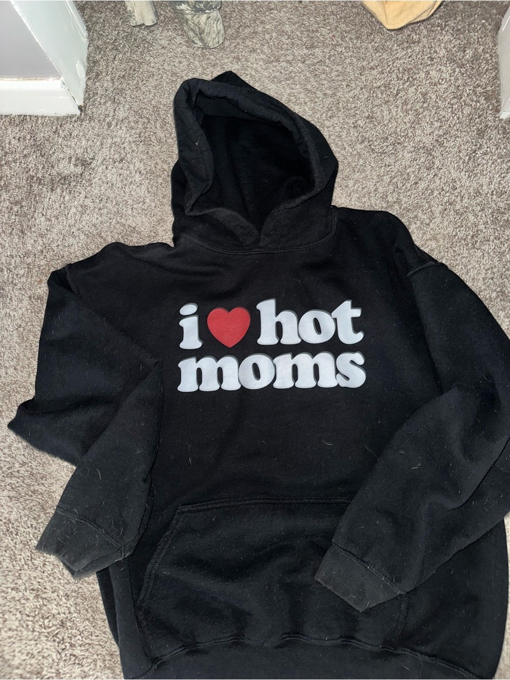 Black Crewneck Hoodie with 'I ♥ Hot Moms' Graphic